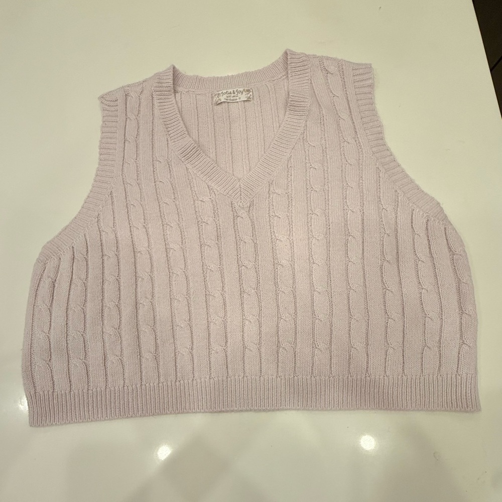 Cable Knit V-Neck Sweater Vest in Light Lavender